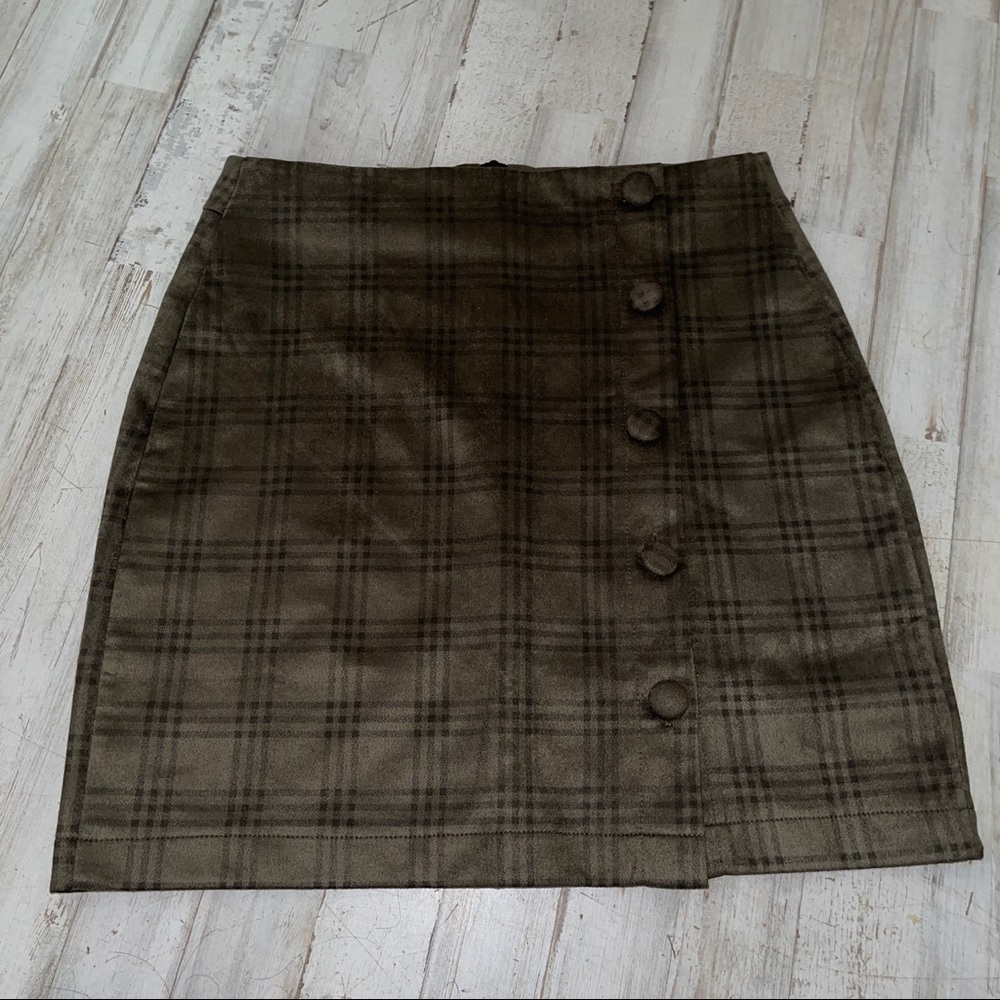 Women’s High Waisted Fashion Faux Suede Plaid Skirt - Picture 5 of 7